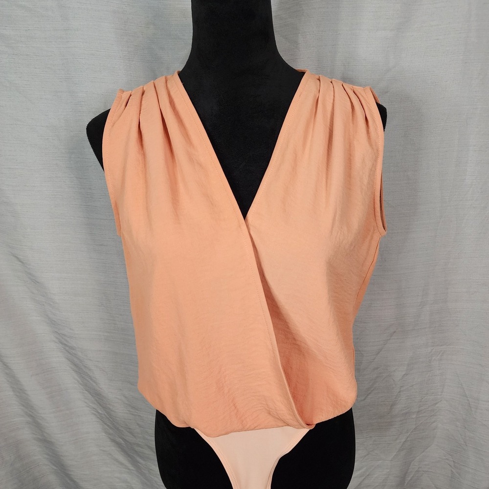 GILLI Size Small Orange Coral Pleated Snap‎ Surplice Faux Wrap Bodysuit Blouse